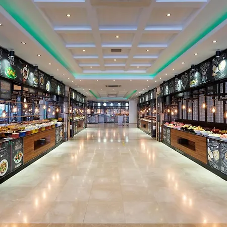 Euphoria Comfort Alanya リゾート マフムトラール